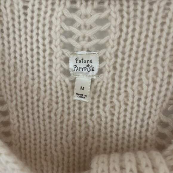 100% Cashmere Cream Colored Open Sweater with tie neck - Picture 2 of 3